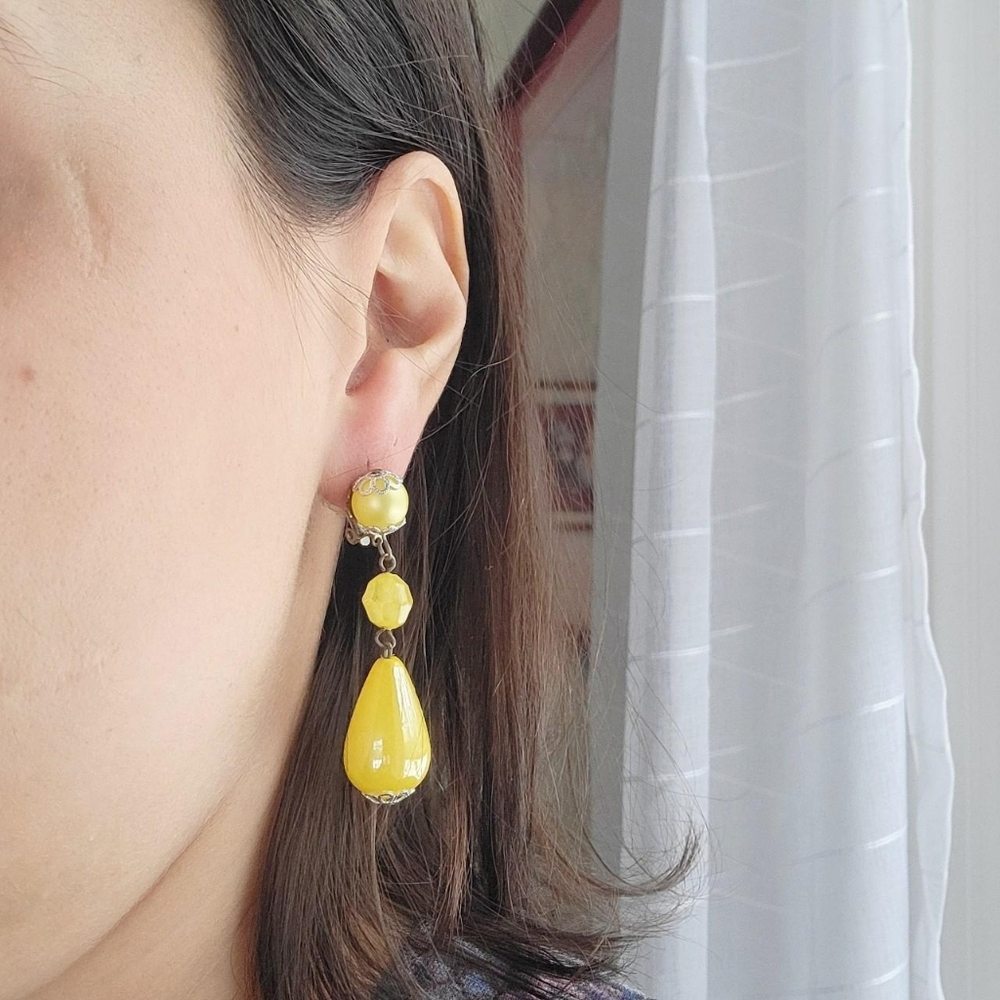 Vintage Canary Yellow Clip-On Dangle Boho Drop Teardrop Earrings
